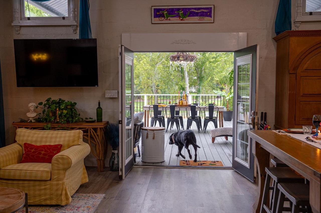 Villa Chateau Royale, Pet Friendly, On Bayou, Downtown! à La Nouvelle-Ibérie Extérieur photo