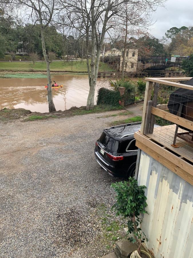 Villa Chateau Royale, Pet Friendly, On Bayou, Downtown! à La Nouvelle-Ibérie Extérieur photo